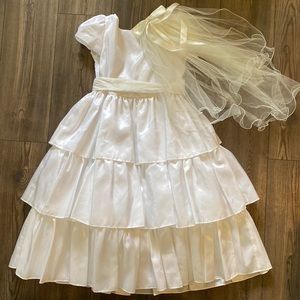 Sweet kids size 8 communion or wedding dress